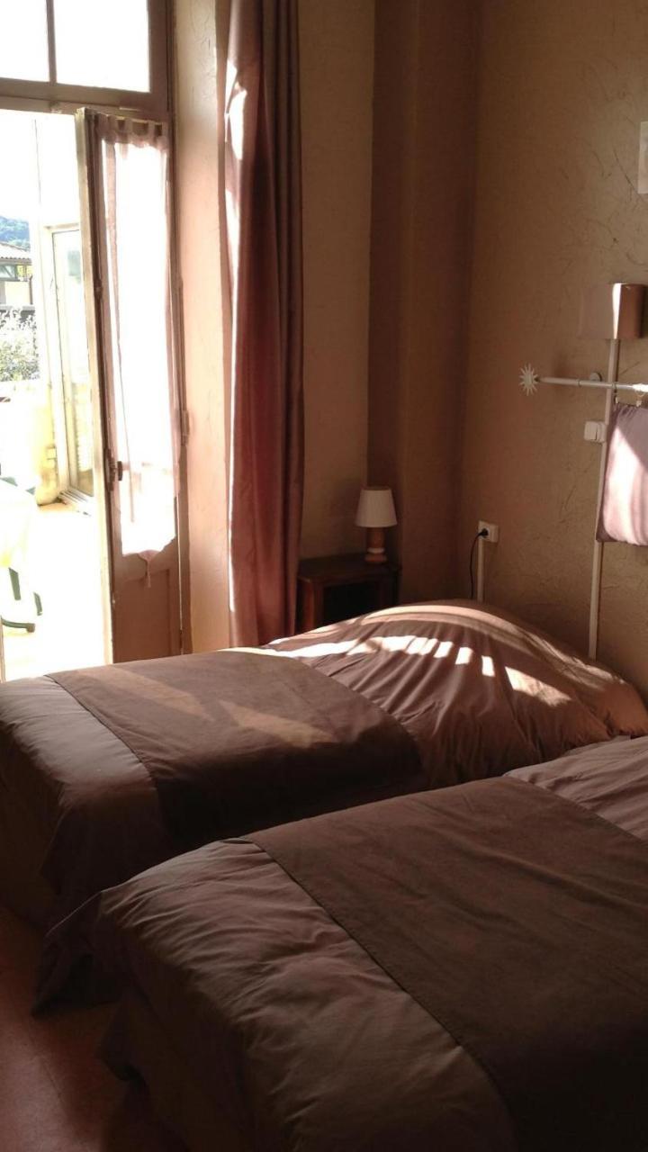 Hotel Restaurant Les Oliviers Nyons Kültér fotó